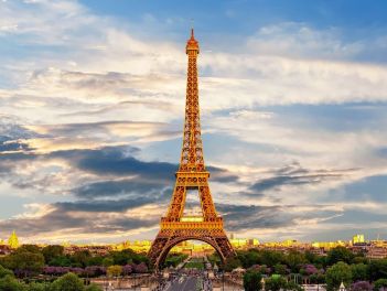 Paris - Réveillon dans la capitale / TBA-BA